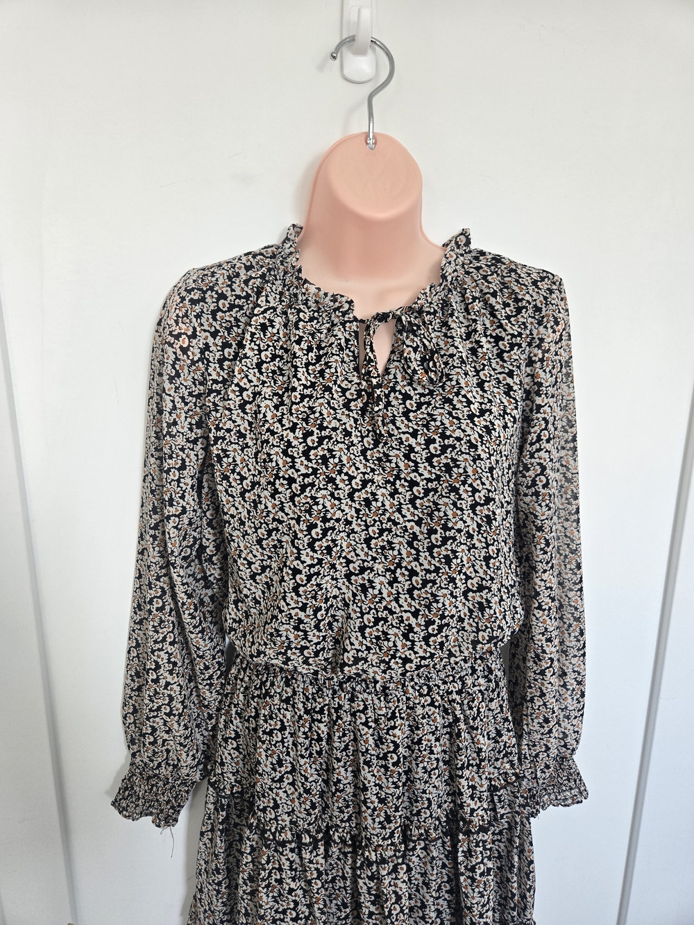 Japna Black and Cream Floral Tiered Mini Dress - Picture 5 of 7